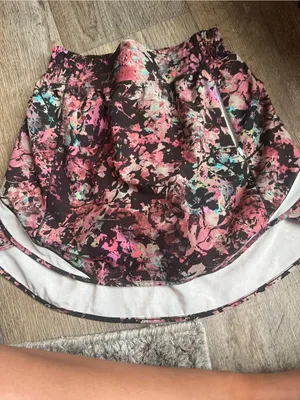 Lululemon Women's Pink Floral Athletic Skort thumbnail 3