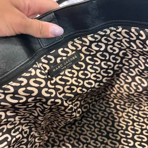 Marc Jacobs Black Saffiano Leather Luggage Tag Tote Bag thumbnail 9