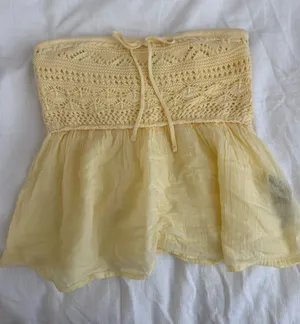 Hollister Strapless Top thumbnail 1