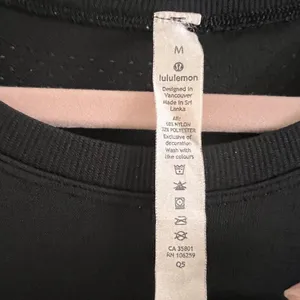 Lululemon Train to Be Tank Top Black / Black Size Medium thumbnail 2