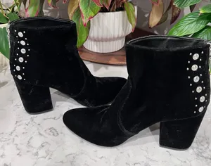 G by GUESS Womens Black Velvet Rhinestone Studded Block Heel Ankle Boots 7.5M thumbnail 1