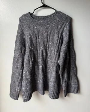 American Eagle Gray Cable Knit Oversized Sweater Size Large thumbnail 1