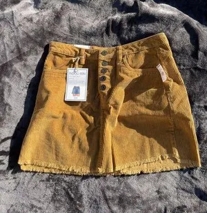 Skirt Size 6 thumbnail 1