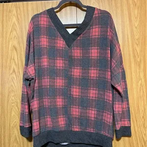 P & Rose Plaid V-Neck Top Woamns Size Small thumbnail 2