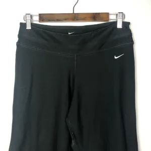 Nike Dri-Fit Black Capri‎ Knee Length Athletic Yoga Leggings M thumbnail 3