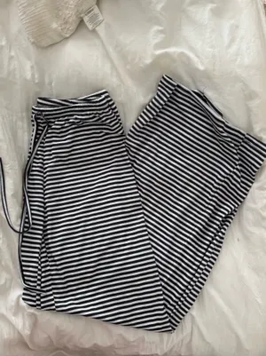 Striped wide thumbnail 2