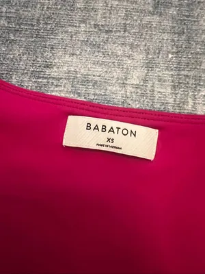 Aritzia Babaton Granita Hot Pink Contour V Neck Long Sleeve Top XS thumbnail 3