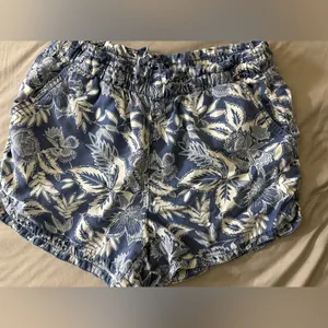 American Eagle Blue & White Tropical Floral‎ Print High Rise Shorts Small thumbnail 3