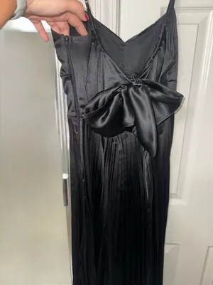 Black dress thumbnail 3