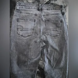 American Eagle Stretch Mom Jean in Black Size 4 Regular thumbnail 9