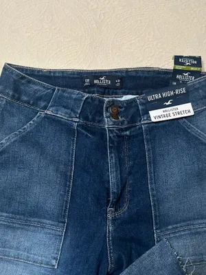 Hollister Straight Jeans in Medium Blue Wash thumbnail 2