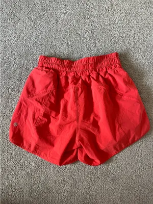 Lululemon Shorts Hotty Hot thumbnail 2