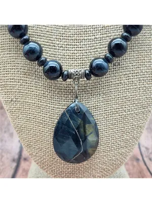Black Glass Bead Collar Necklace Tigers Eye Faceted Teardrop Pendant Witchy Goth thumbnail 2