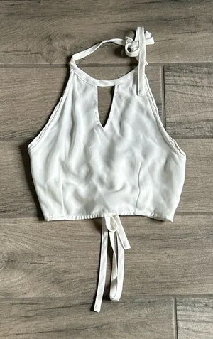 Kendall & Kylie halter thumbnail 1