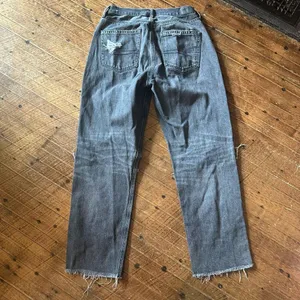 American Eagle 90’s boyfriend destroyed black size 8 jeans thumbnail 4