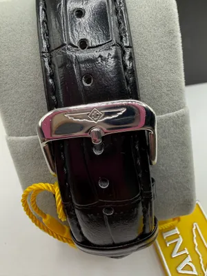 Invicta Watch Black and Silver Round Face  thumbnail 3