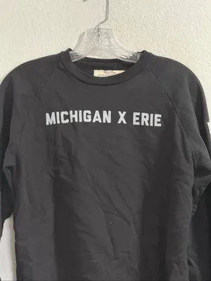 Starbucks Reserve Michigan X Erie Long sleeved shirt S Black Crew Neck Pullover thumbnail 2