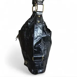 Matt & Nat Black Women's Shoulder Bag - Classic Gloss Finish thumbnail 4