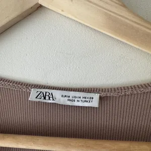 Zara Ribbed Basic Brown‎ Taupe V Neck Top thumbnail 3