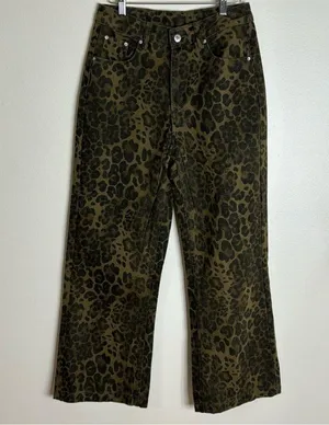 Aelfric Eden ladies leopard print wide leg jeans size 28 thumbnail 2