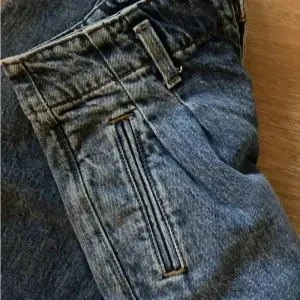 Abercrombie & Fitch‎ Ultra High Rise Mom Jeans women’s Size 27 thumbnail 9