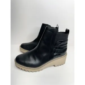 Dolce Vita Booties Size 8 Black‎ Womens Wedge Lug Chelsea Pull On thumbnail 5