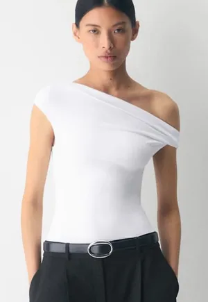 NWT ARITZIA Ravish Top white size small thumbnail 1