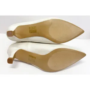Journee‎ Collection Chelsea Comfort Booties Size 9 Ivory Ankle Boots thumbnail 9