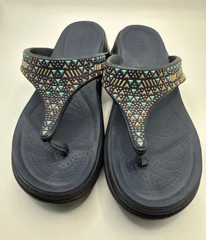 Crocs LiteRide Vibe Flip Sandals Navy Blue Studded Geometric Women 8 206084 thumbnail 1