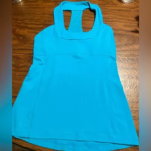 Lululemon Scoop Neck Racerback top size 6 turquoise Color thumbnail 1