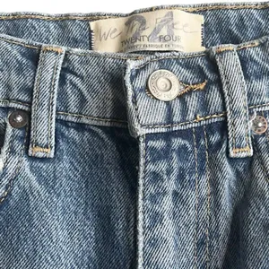 Free Free People High-Waist Lita Distressed Jeans NWT thumbnail 10