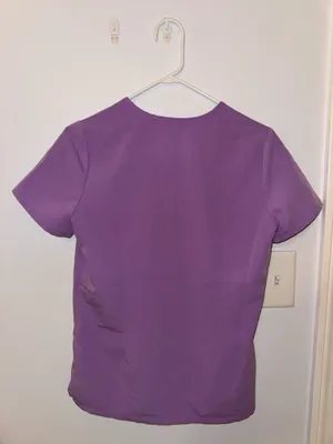 FIGS Scrub Top One-Pocket thumbnail 2