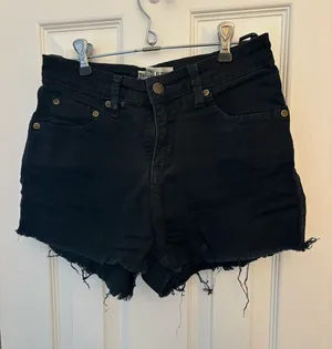 Levi’s Cut-Off Shorts thumbnail 1
