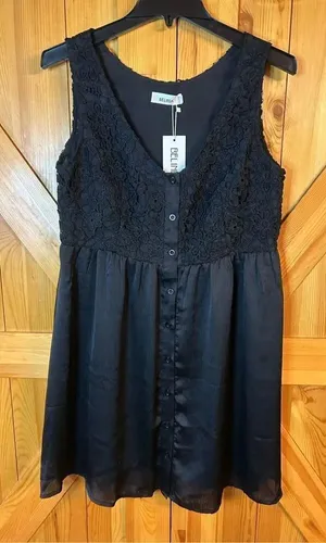 Belinda sleeveless V-neck dress size medium button up nwt (8675)￼ thumbnail 1