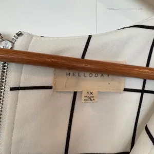 Melloday White And Black Blouse Size 1X‎ thumbnail 7