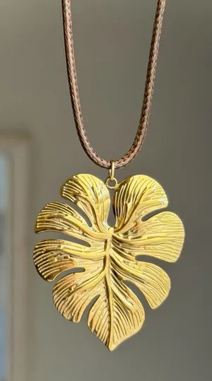 Handmade boho fairy monstera plant necklace🌿 thumbnail 1