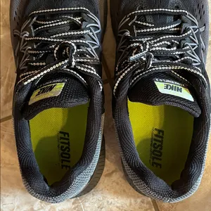 Nike H20 Repel Zoom Winflo 3 Ombre Black and Gray Athletic Sneakers - Size 9.5 thumbnail 9