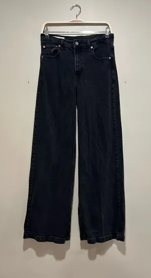 Gap High-Rise Stride Jeans thumbnail 1