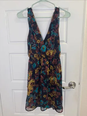 Forever 21 Dark Floral Surplice V Neck Midi Dress Size L thumbnail 3