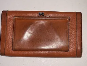 Vintage Dooney & Bourke Caramel Brown Leather Wallet thumbnail 2