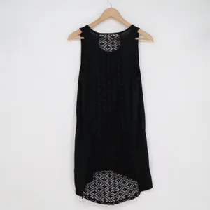 Xhilaration Black Crochet Lace Back High Low Sleeveless Tank Top Large thumbnail 4