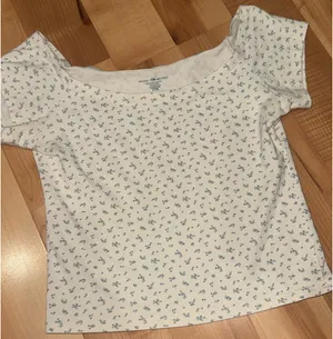 Brandy Melville Top thumbnail 1