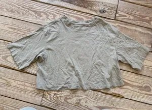 Urban outfitters BDG cropped tshirt size s thumbnail 1