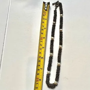 Silver tone faux pearl collar necklace thumbnail 4