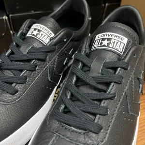 Converse Women's Black and Grey Trainers thumbnail 2