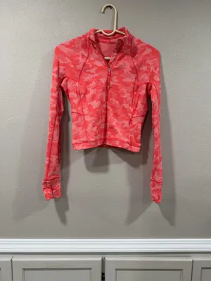 Lululemon it’s Rulu Run Cropped Half Zip Pink Camo thumbnail 2