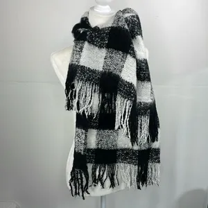 Source Unknown SCARF Chunky Plaid Black and White with fringe thumbnail 2