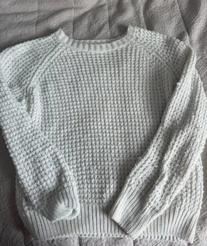 white sweater Size L thumbnail 1