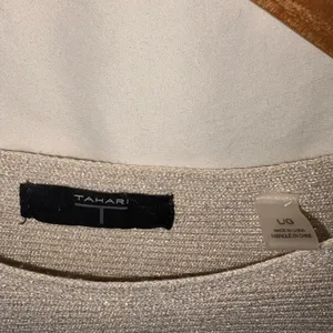 Tahari Champagne/Gold Ribbed Shimmery Boatneck Size Large Cropped Sweater thumbnail 2