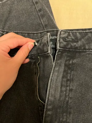 Pretty Little Thing Washed black high rise boyfriend jeans thumbnail 8